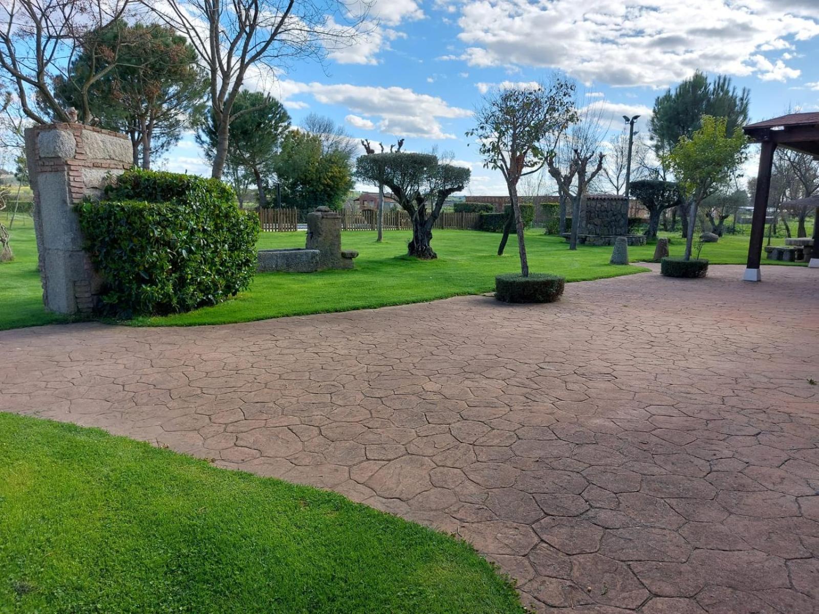 Complejo Rural La Badia Villa Lucillos Exterior foto